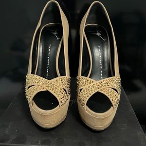 Giuseppe Zanotti heels! Lots of life left